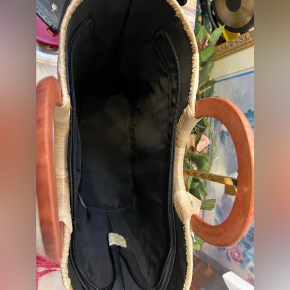 Handmade Native Rattan Zippered Tote - Picture 4 of 8